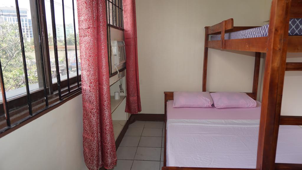 Friendly'S Guesthouse Hotel Cebu Екстериор снимка